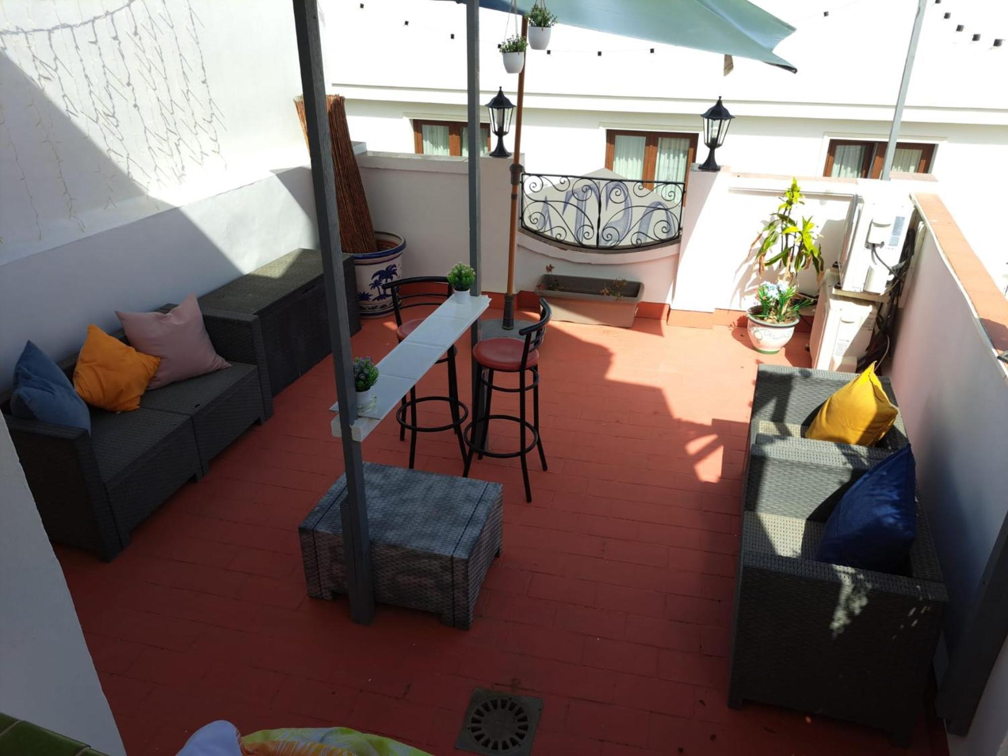 Hostal Montys เนร์คา ภายนอก รูปภาพ